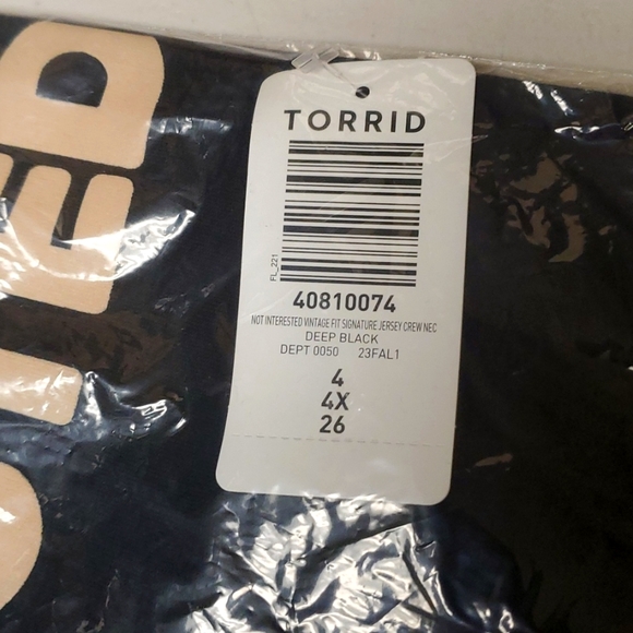 ❤️NWT VINTAGE TORRID TEE - NOT INTERESTED GRAPHIC - 100% COTTON - PLUS SIZE - Picture 7 of 13